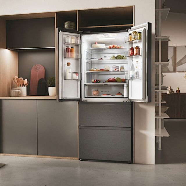 Haier HFR3718ENMD  70cm 60/40 Total No Frost Fridge Freezer - Dark Inox